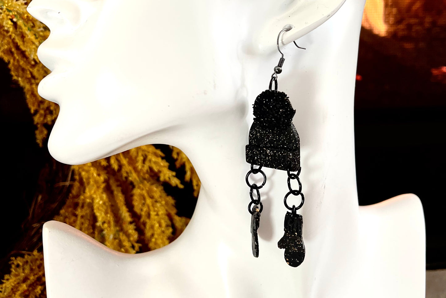 The Sweater weather hats and mittens FALL Earrings 1955