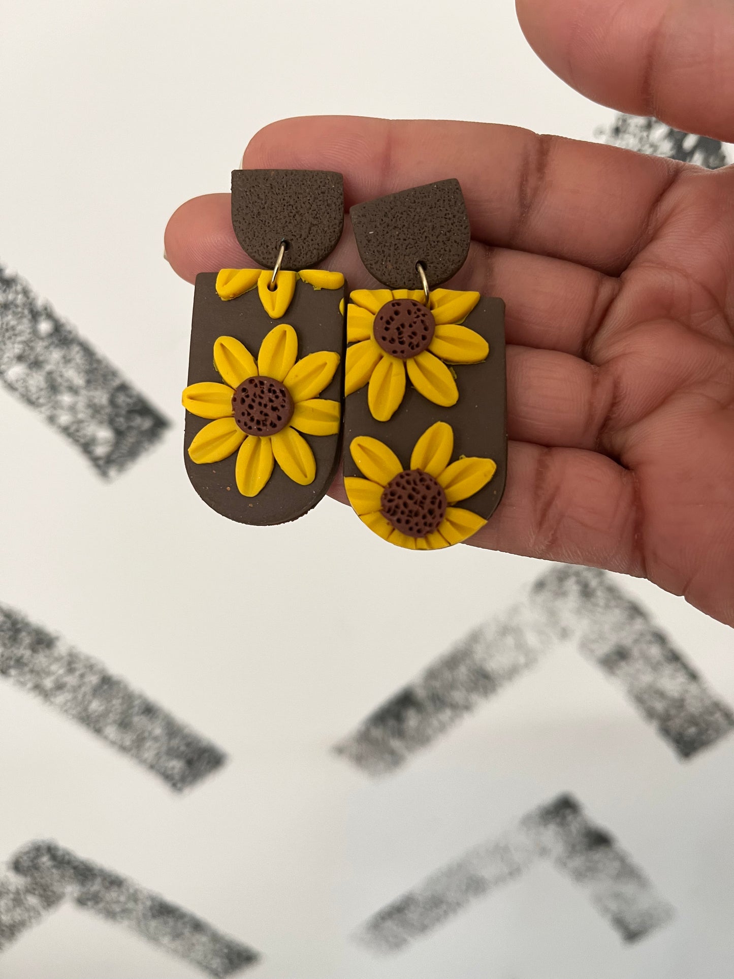 Brown sunflower Fall Earrings 1955