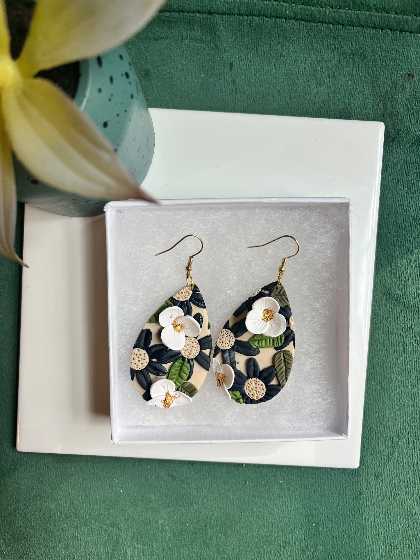 Botanical teardrops