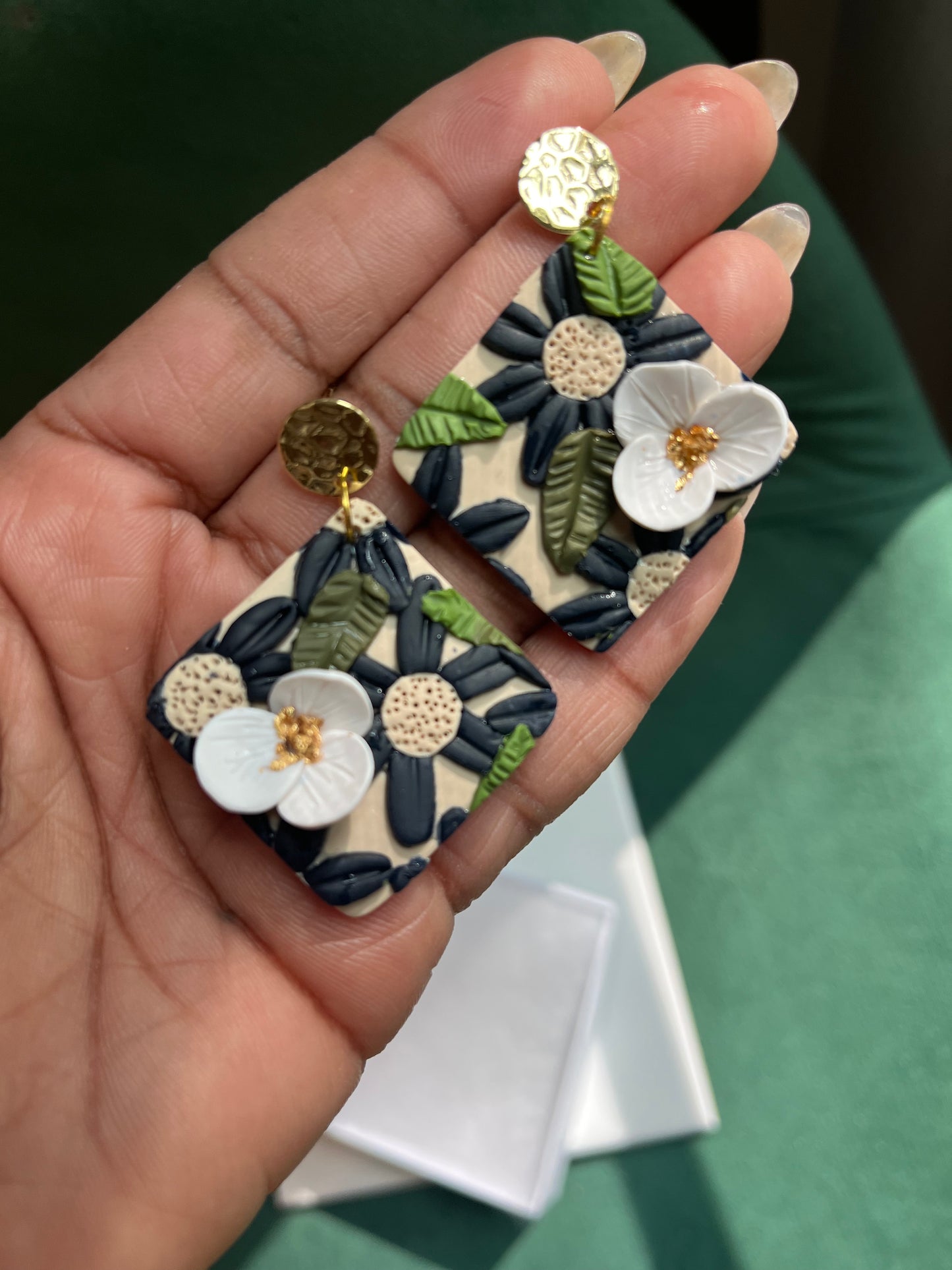 Botanical Aerie