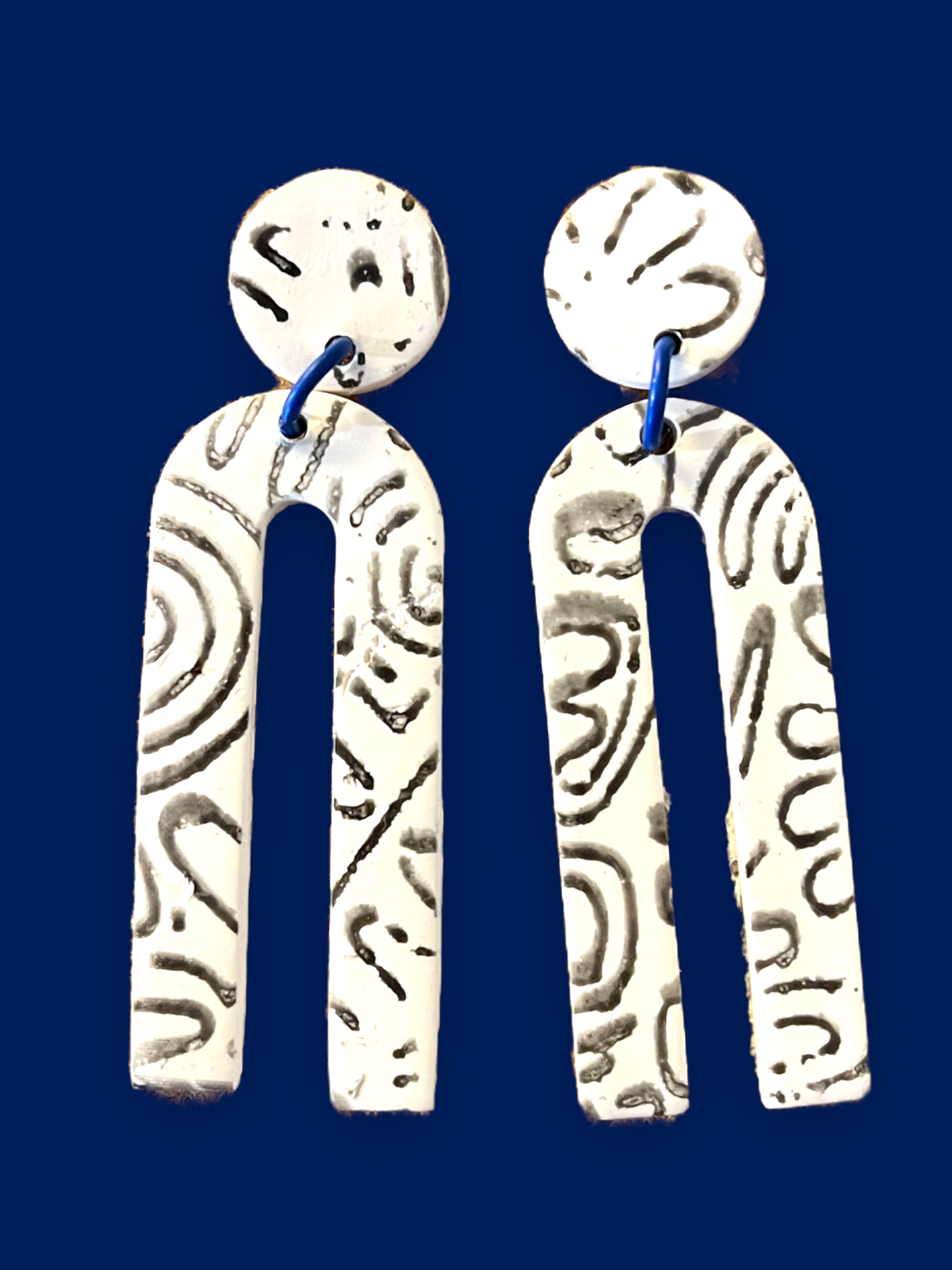 Black,white & blue skinny arch Earrings  1955