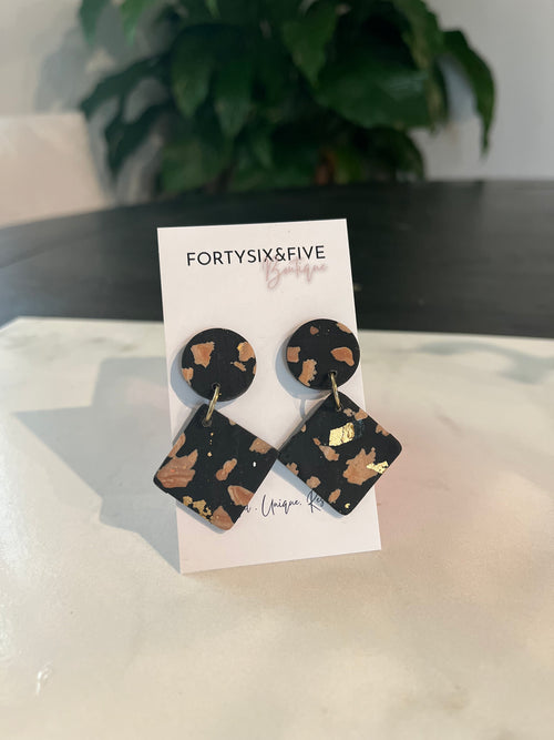 Black Confetti Dangle earrings 1955