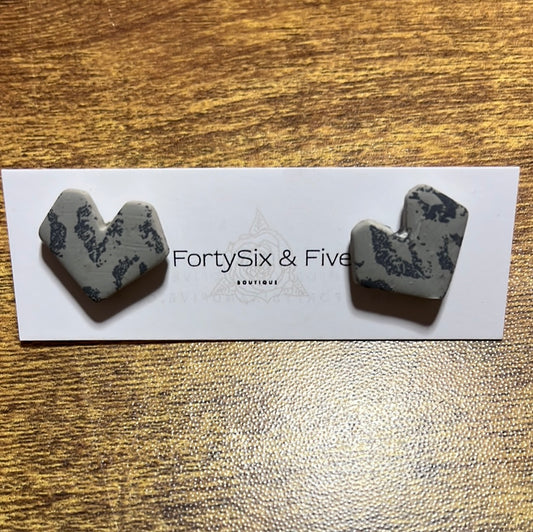 Valentine HEART GEOMETRIC a STUDS EARRINGS