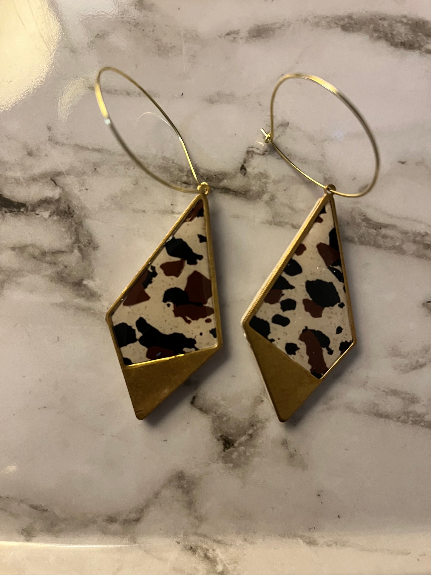 Gold rimmed geometric Earrings  ( black)1955
