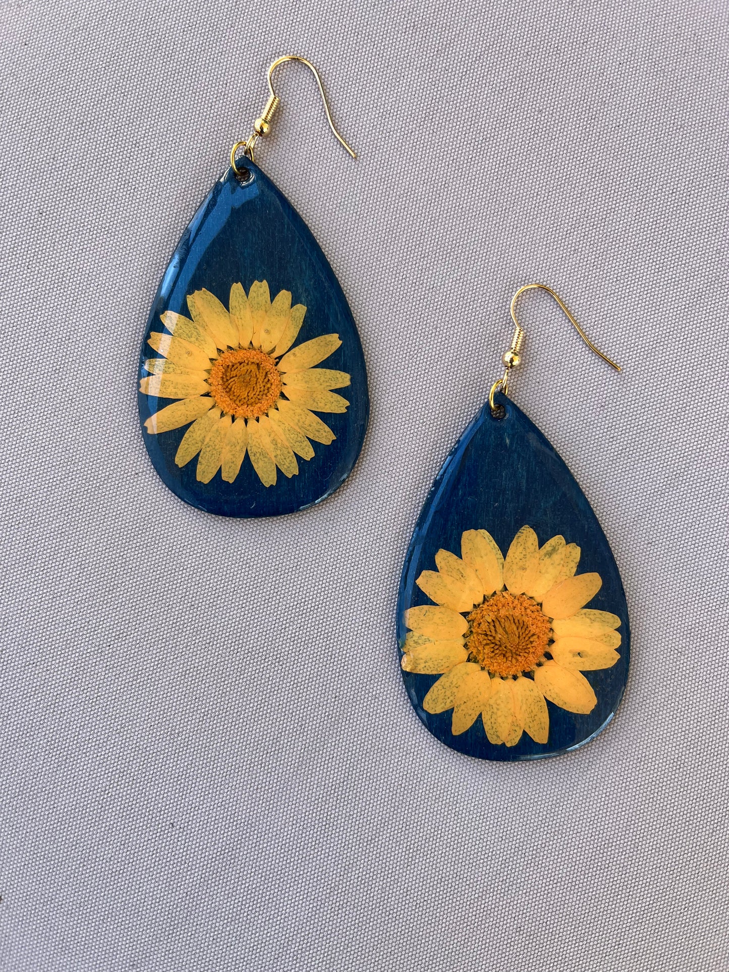 Sunshine in blue